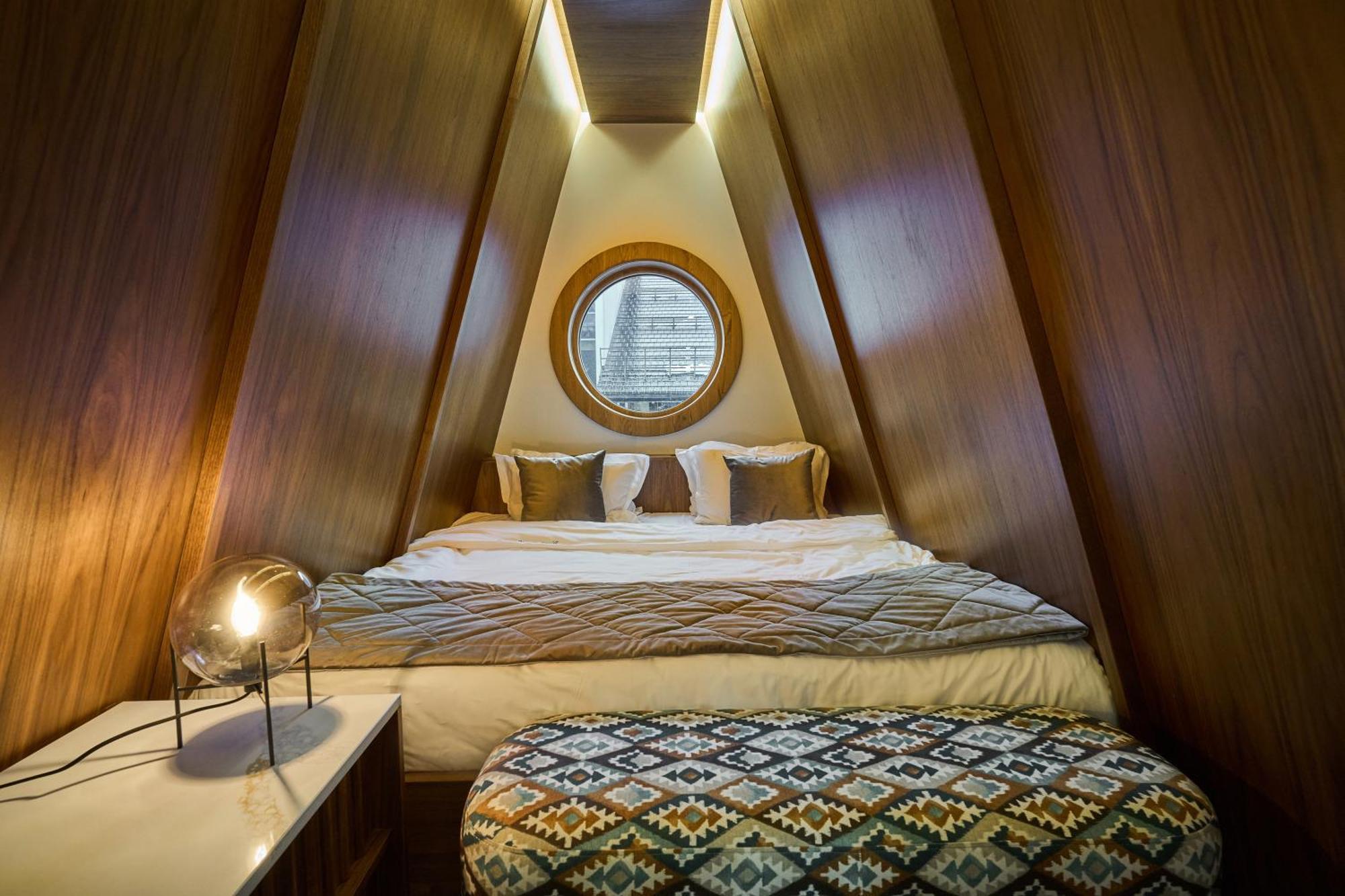 F&b Otel