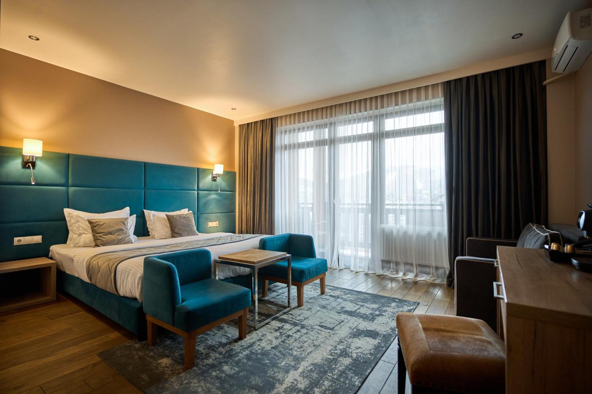 Otel F&b 4*